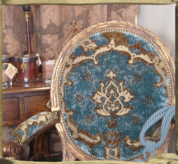 SANG SACRE Byzantium silk and metal velvet on armchair for Trier Bak Slottet.