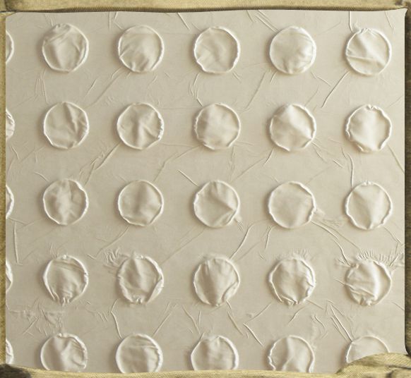 CIRCLES in Ivory Pompadour taffeta silk relief.
